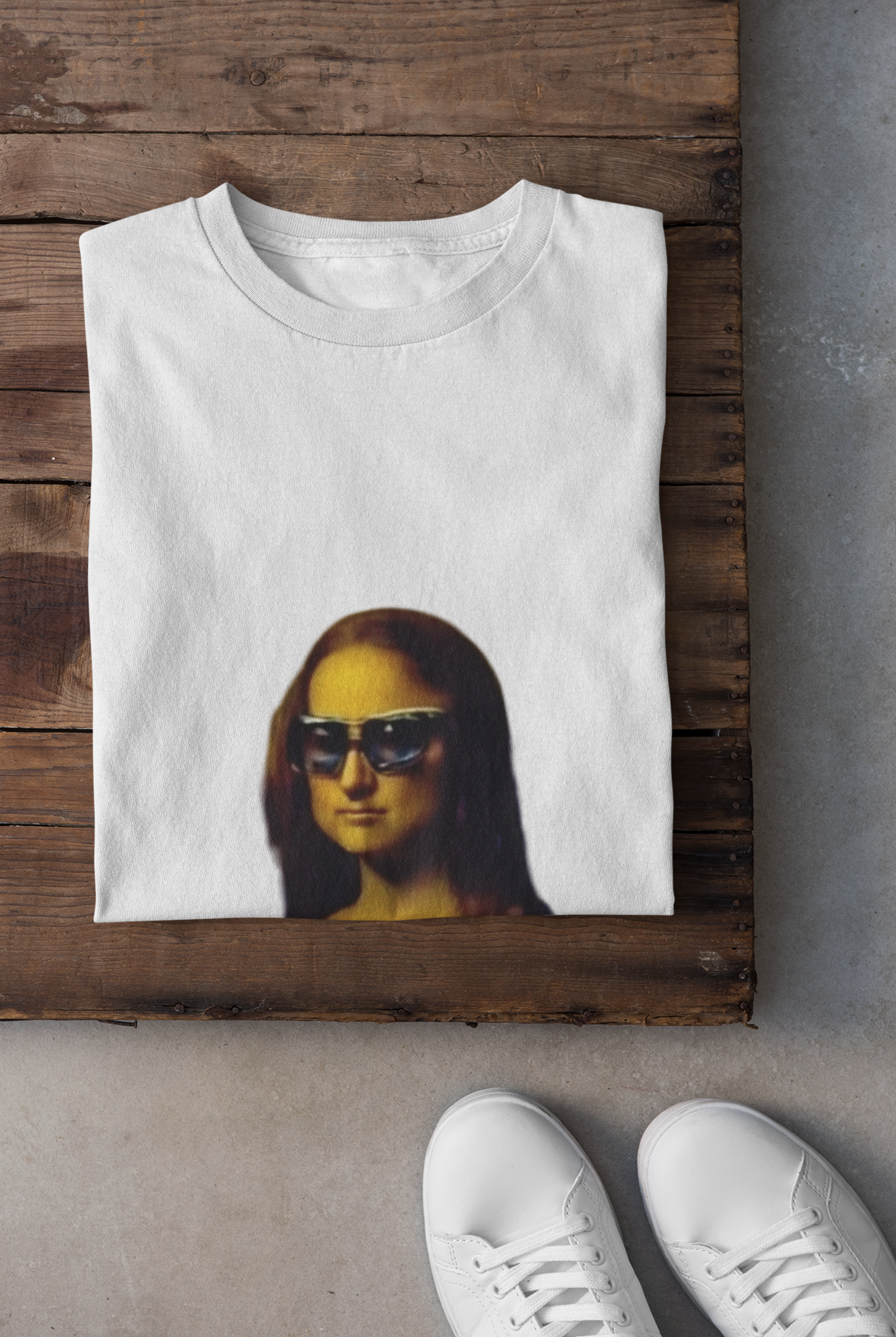 Mona Lisa with Sunglasses T-Shirt