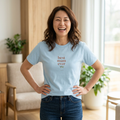 Light blue T-shirt with “best mum ever” print, personalized short-sleeve